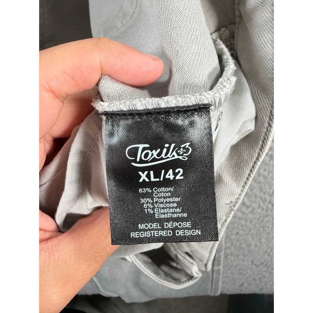 Toxik3 Jeans Womens XL/42 Gray Silver Metallic Coated‎ Boyfriend NWT